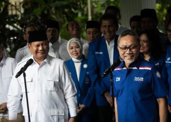 Calon presiden terpilih Prabowo Subianto melempar kode akan memberikan kursi lebih banyak kepada PAN di kabinet (CNN Indonesia/Adi Maulana Ibrahim)