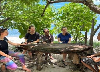 Relawan Penyu dari Republik Ceko Kunjungi Lokasi Penetasan Penyu di Nilanapo Lembata