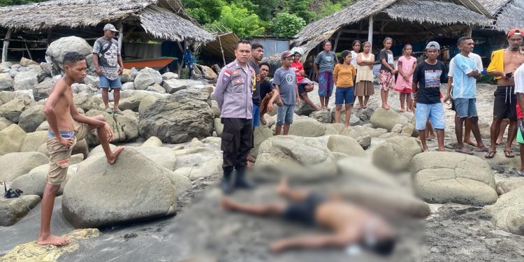 Warga Desa Lamalera A, Kecamatan Wulandoni yang ditemukan meninggal saat berenang di Pantai Lamalera, Kamis, 4 April 2024.