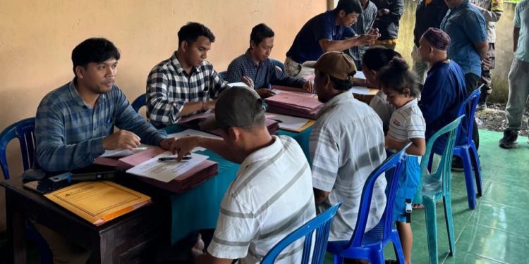 Tim PT PLN (Persero) Unit Induk Pembangunan Nusa Tenggara (UIP Nusra) melalui Unit Pelaksana Proyek (UPP) Nusra 1 tetap solid melanjutkan tahap pemberkasan pembayaran kompensasi ruang bebas atau Righ of Way (ROW) untuk pembangunan Saluran Udara Tegangan Tinggi (SUTT) 150 kV Jeranjang - Sekotong.