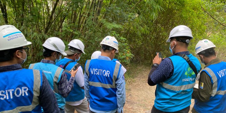 Ditjen EBTKE) Kementerian Energi dan Sumber Daya Mineral (ESDM) bersama PT PLN (Persero) telah melangsungkan investigasi lapangan dan rapat pembahasan hasil investigasi manifestasi lubang lumpur di Wilayah Kerja Panas Bumi (WKP) Mataloko, Kabupaten Ngada, NTT, 24-25 Maret 2025.