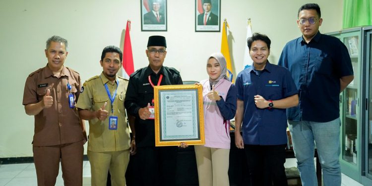 SMKN 3 Mataram, telah menyerahkan 2 unit motor listrik hasil konversi ke Balai Pengujian Laik Jalan dan Sertifikasi Kendaraan Bermotor Kementerian Perhubungan di Bekasi, Jawa Barat, sebagai salah satu persyaratan untuk mendapatkan sertifikat bengkel konversi Grade A.