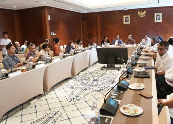 Gubernur NTT Emanuel Melkiades Laka Lena bertemu pengembang panas bumi di kantor pusat PT PLN (Persero), Senin, 28 Juli 2025 untuk memapatkan hasil temuan Satgas dan memberikan sejumlah rekomendasi demi keberlangsungan sejumlah proyek pengembangan Pembangkit Listrik Tenaga Panas Bumi (PLTP) di NTT.