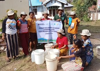 Warga Desa Nubahaeraka, Kecamatan Atadei, Lembata, kembali menikmati air bersih setelah PT PLN UIP Nusra memperbaiki pompa air yg rusak dan jaringan pipa yang patah ditimpa pohon tumbang.