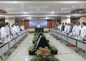 Gubernur NTT Emanuel Melkiades Laka Lena dalam RUPS LB PT Bank Pembangunan Daerah Nusa Tenggara Timur (Bank NTT) pada Rabu, 12 November 2025 resmi menetapkan jajaran direksi dan komisaris baru.