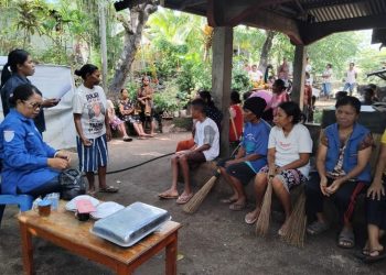 Pemantauan kasus dilakukan Dinas Kesehatan Lembata melalui Sistem Kewaspadaan Dini dan Respon (SKDR) yang mampu memberi sinyal dini jika terjadi peningkatan kasus.