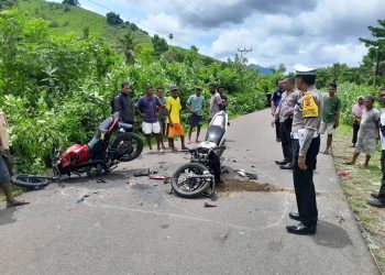 Kecelakaan lalulintas terjadi di ruas jalan Loang-Babokerong, Jumat, 5 Desember 2025. Tabrakan antara sepeda motor Yamaha Vixion itu menewaskan dua pengendara.
