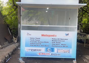 Lapak Laku Pandai yang disiapkan Bank NTT Cabang Lewoleba dan akan ditempatkan di Lamalera, Kecamatan Wulandoni. Lapak ini selain sebagai pusat transaksi keuangan, juga akan menjadi pusat ole-ole khas Lamalera.