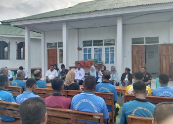 Jhon Batafor, anggota DPRD Lembata dari Fraksi Partai NasDem saat menggelar reses di Lapas Klas 3 Lembata, Senin, 15 Desember 2025.