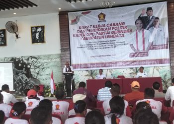 Bupati Lembata P Kanisius Tuaq membuka Rakercab dan Pendidikan Politik Kader DPC Gerindra Lembata di Olimpic Ballroom Lewoleba, Sabtu, 27 Desember 2025.