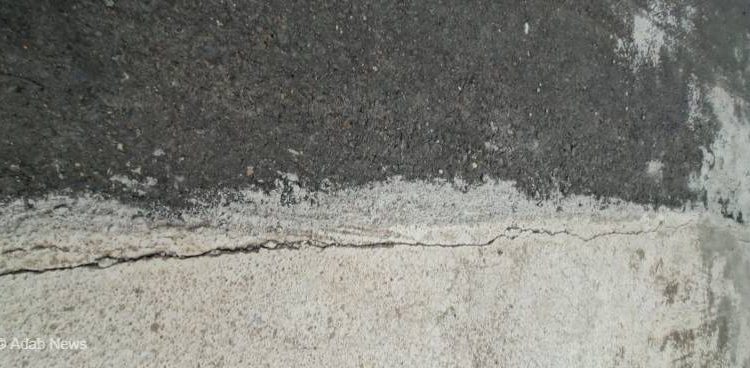 Salah satu titik kerusakan pada ruas jalan segmen Lamalera - Puor yang rusak.