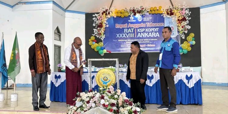 Buka RAT Ke-38 KSP Kopdit Ankara, Bupati Lembata: Koperasi Profesional dan Harus Adaptasi Teknologi