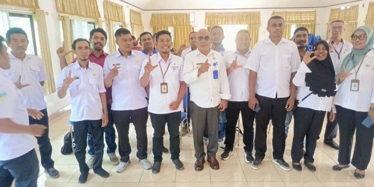 Bupati Lembata P Kanisius Tuaq bertemu dan menyapa para pendamping Program Keluarga Harapan (PKH) Lembata.