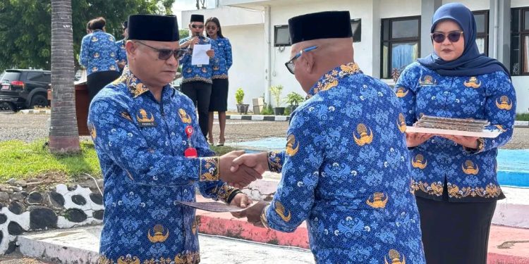 SAKIP Jadi Instrumen Kinerja Berbasis Hasil, Pemkab Lembata Serahkan SAKIP Award kepada 36 Penerima