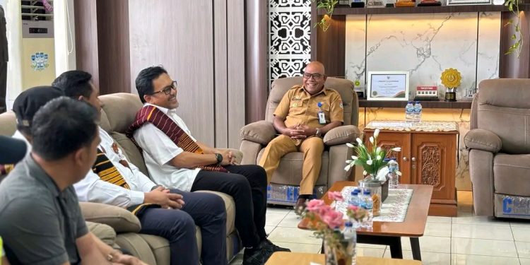 Bupati Lembata dan Balai Pelaksanaan Jalan Nasional NTT Bahas Monitoring Pembangunan Infrastruktur 2025