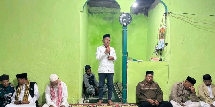 Wabup Muhamad Nasir Tekankan Iman, Syukur, dan Persatuan saat Kultum di Masjid Al-Munawwarah Wuaq Ikang
