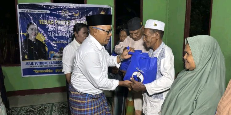 Bupati Lembata Hadiri Kegiatan Tebar Parcel Ramadhan di Desa Wailolong
