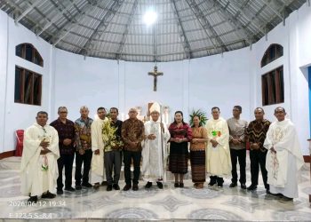 Dari Altar ke Ladang: Bupati Lembata Ajak Umat Kolilerek Perkuat Iman dan Tingkatkan Produksi