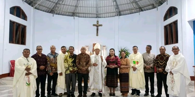 Dari Altar ke Ladang: Bupati Lembata Ajak Umat Kolilerek Perkuat Iman dan Tingkatkan Produksi