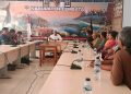 Solidaritas Warga Atadei Serahkan Petisi Penolakan Geotermal kepada Bupati Lembata